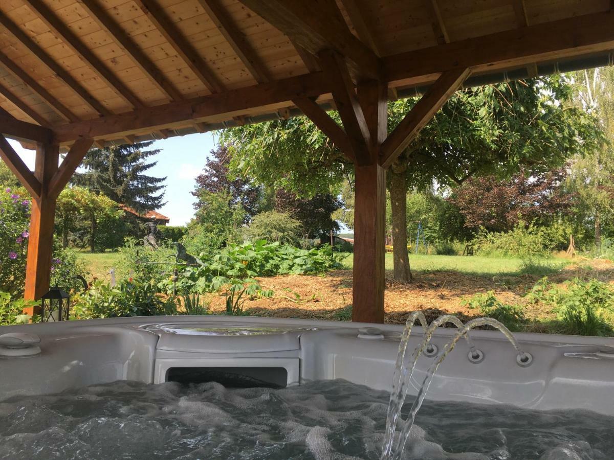 Balleville Gite De Solama Avec Spa מראה חיצוני תמונה